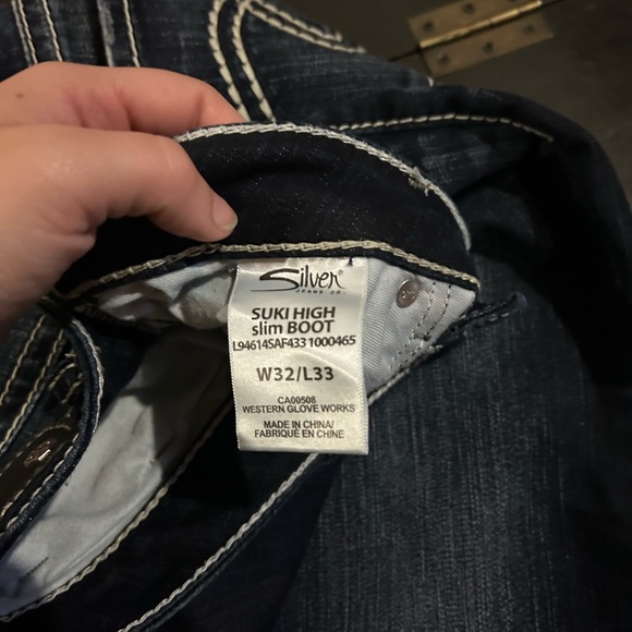 Silver Jeans Women's Slim Boot Dark Blue Wash Flare Jeans - Picture 6 of 8